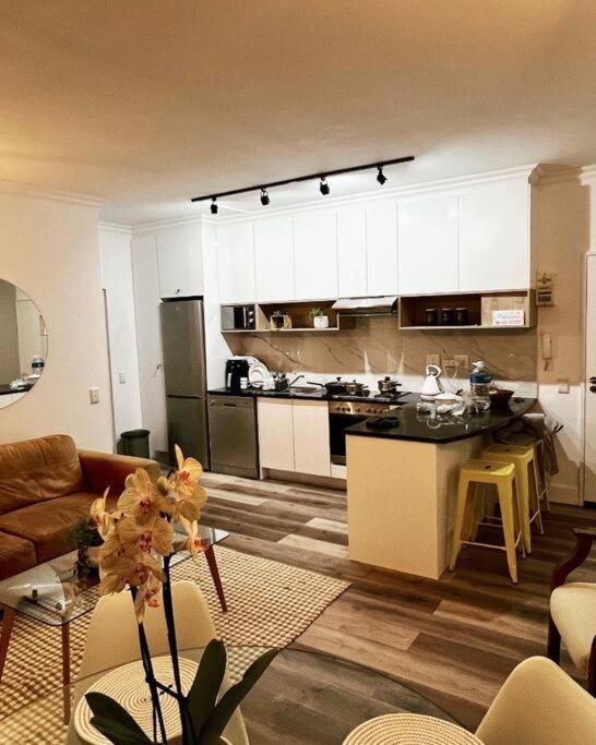Modern, Trendy And Comfortable 2 Bedroom Apartment In Kapstadt Exterior foto